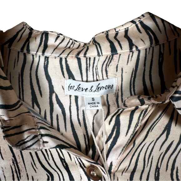 FOR LOVE AND LEMONS Josselyn Tiger Print Long Sleeve Button Down Shirt - Picture 9 of 10
